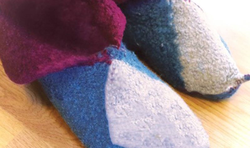 Irene de Jong: Knit your own Felted Slippers